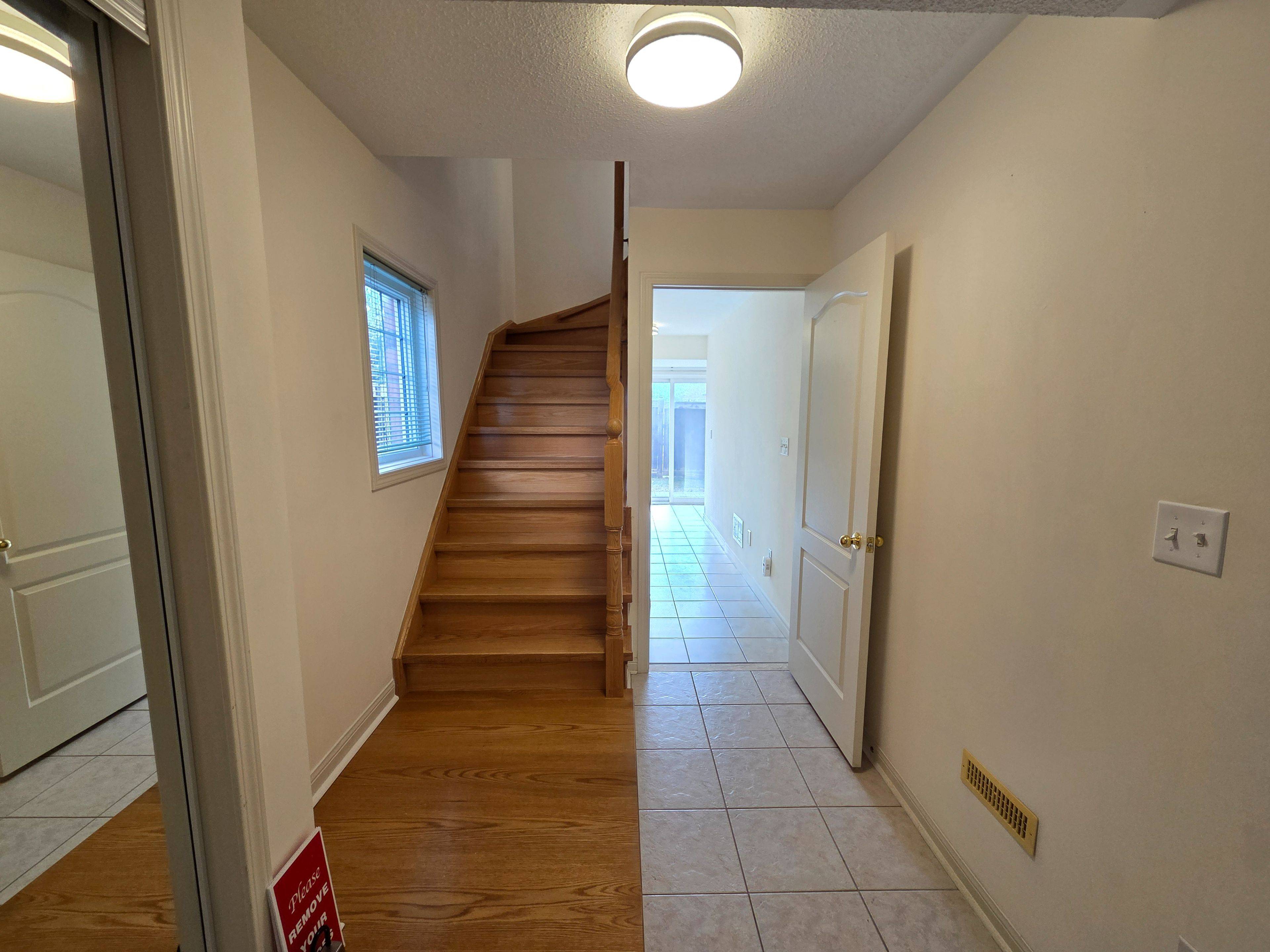 Markham, ON L3R 5Y7,5 Nakina WAY