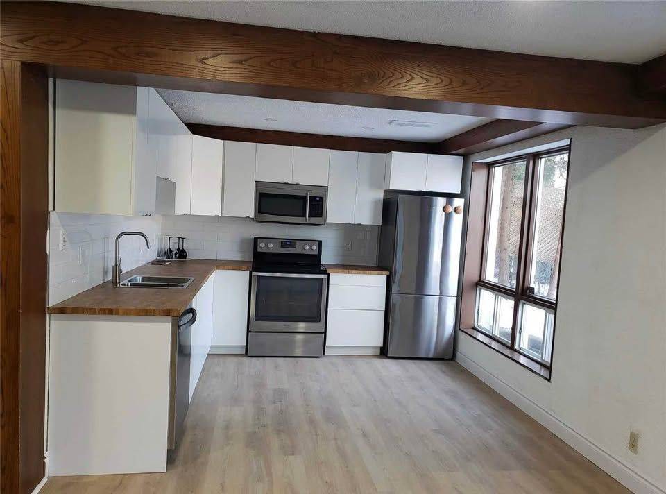 Markham, ON L3T 4L8,126 Simonston BLVD #Lower/ Walkout