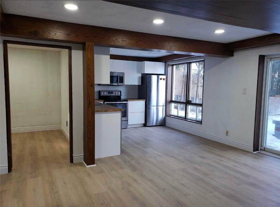 Markham, ON L3T 4L8,126 Simonston BLVD #Lower/ Walkout