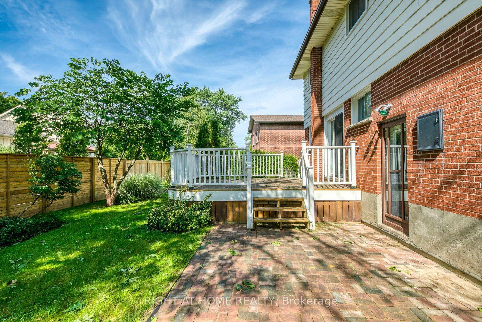Oakville, ON L6L 2J8,1176 Willowbrook DR #Lower