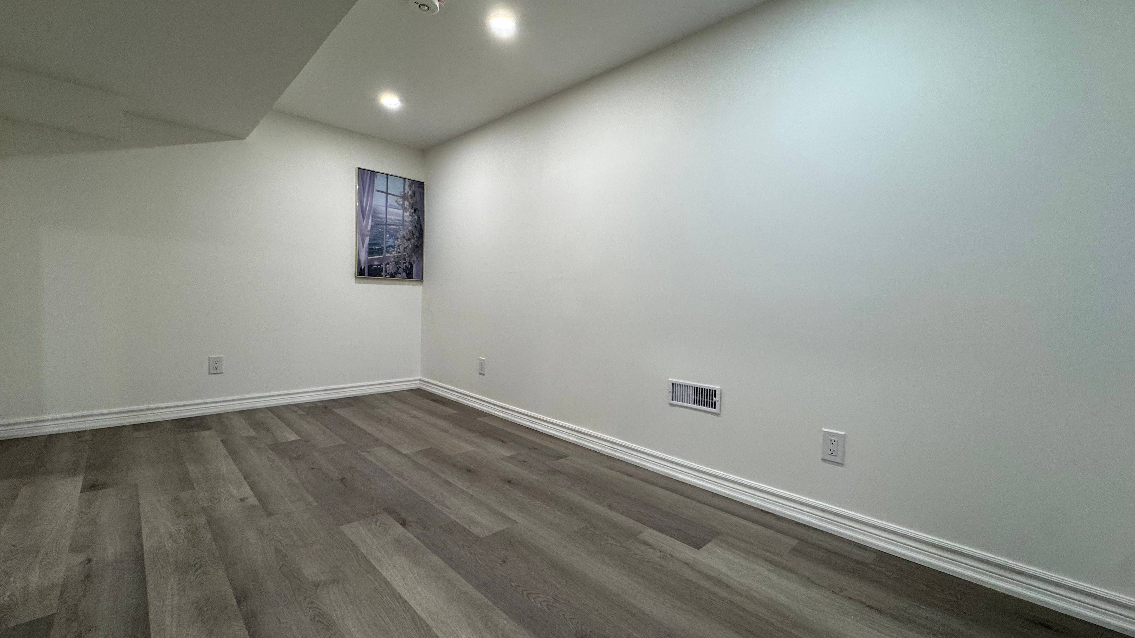 Oakville, ON L6L 2J8,1176 Willowbrook DR #Lower