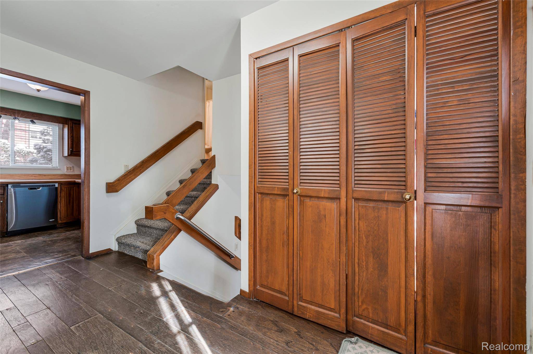 Troy, MI 48084,2075 Derby RD