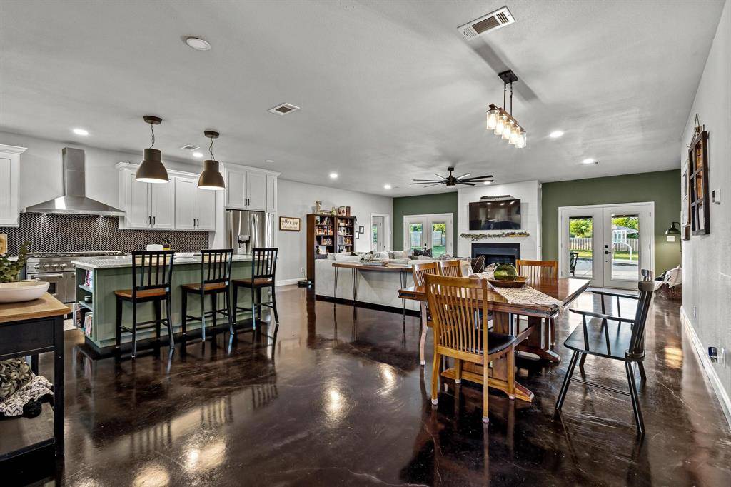 Sherman, TX 75090,979 Mitchell Road