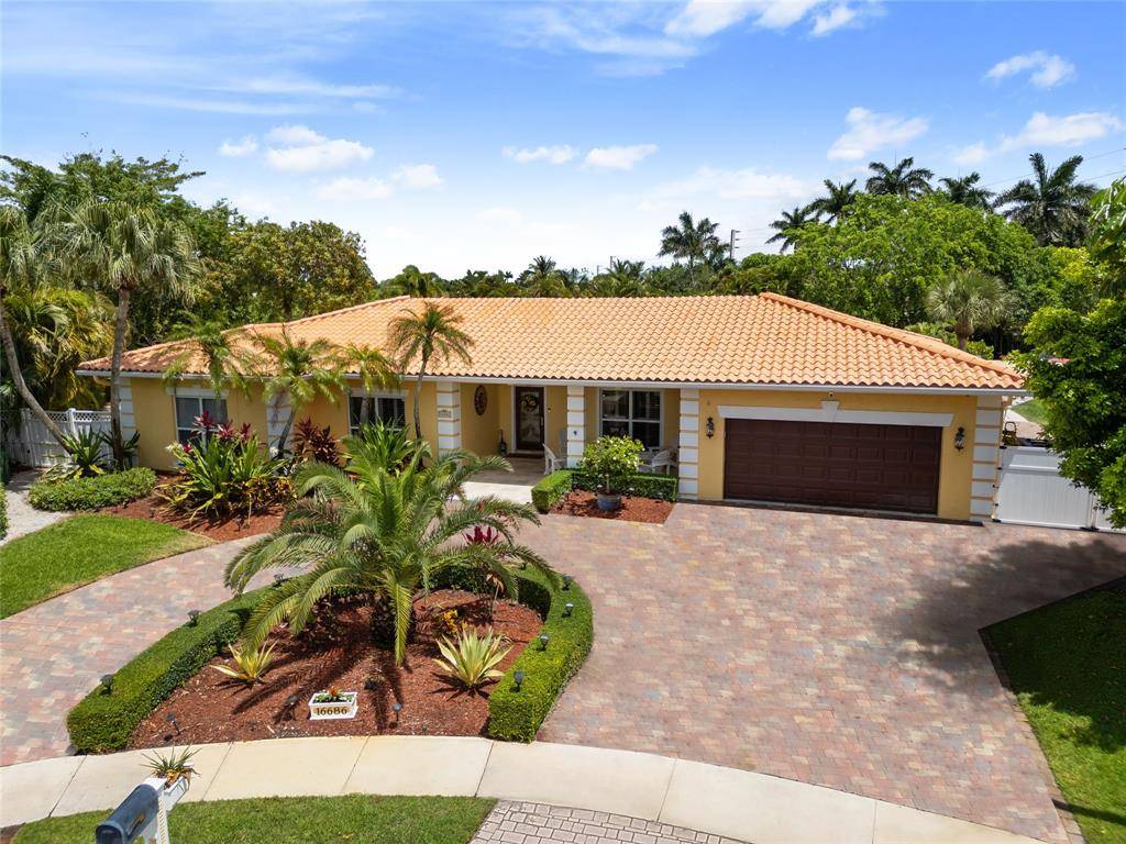 Weston, FL 33326,16686 Golfview Dr