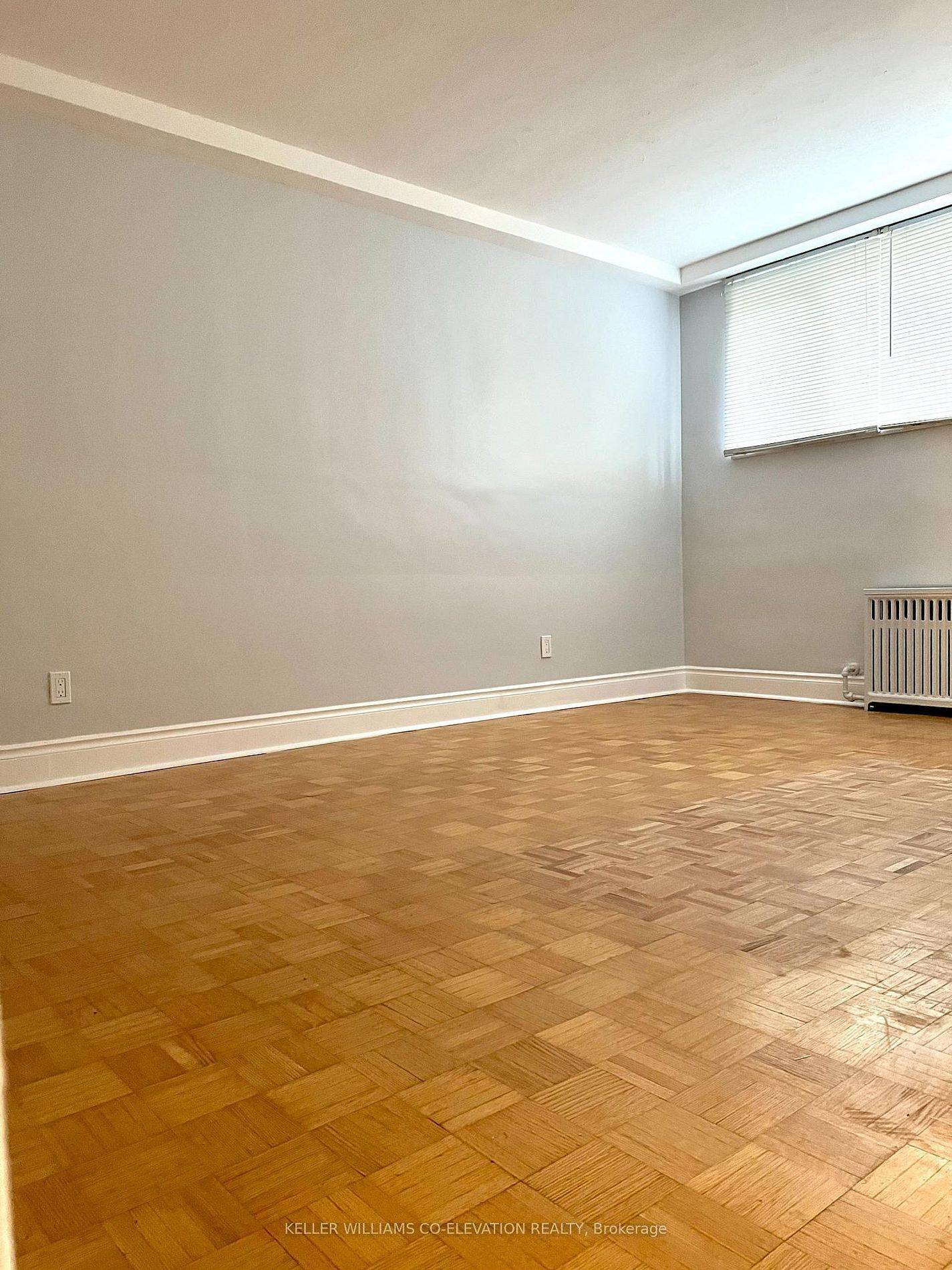 Toronto W02, ON M6S 2J7,9A Winfield AVE #Lower level