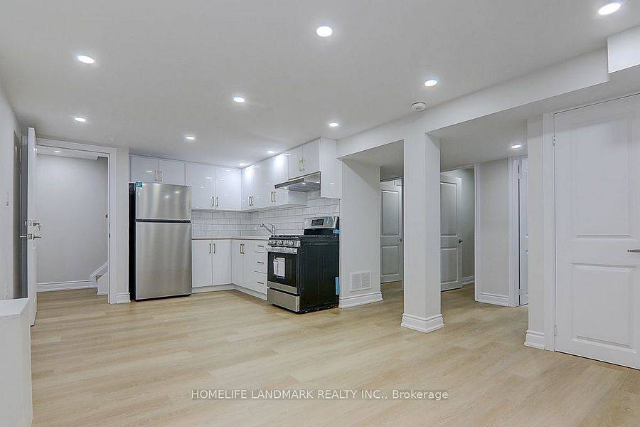 Brampton, ON L6V 2K3,20 Heggie RD