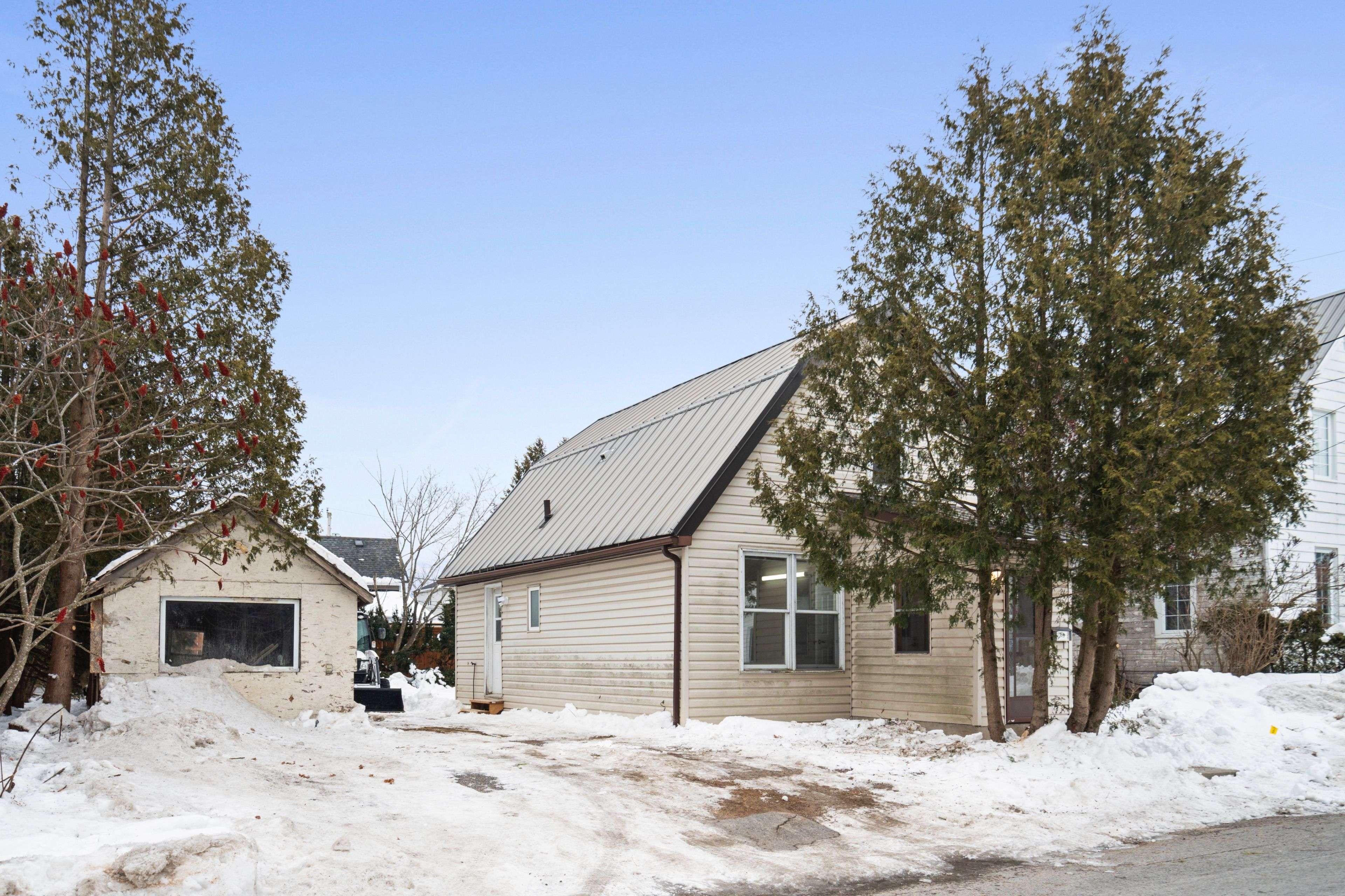 Carleton Place, ON K7C 1B7,134 Catharine ST