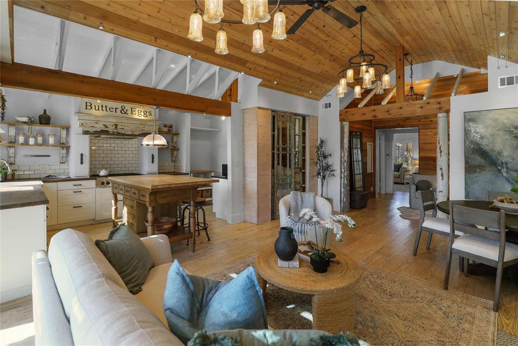 Mckinney, TX 75069,909 W Hunt Street