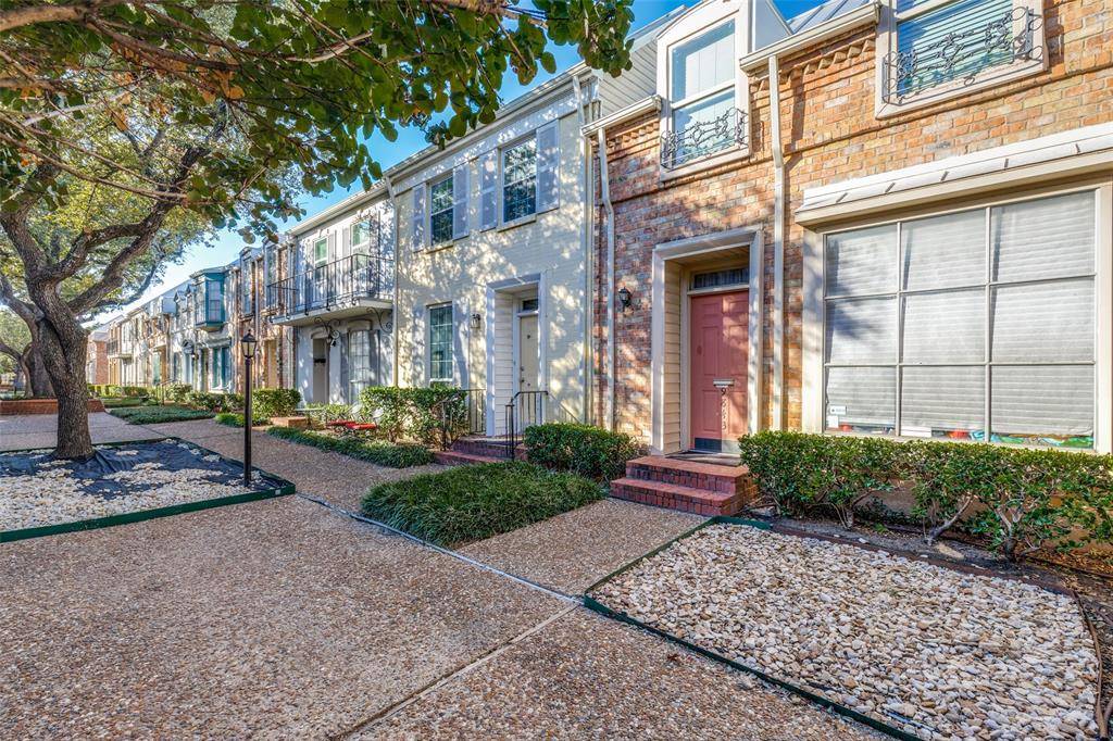 Dallas, TX 75220,9843 Park Lane Court