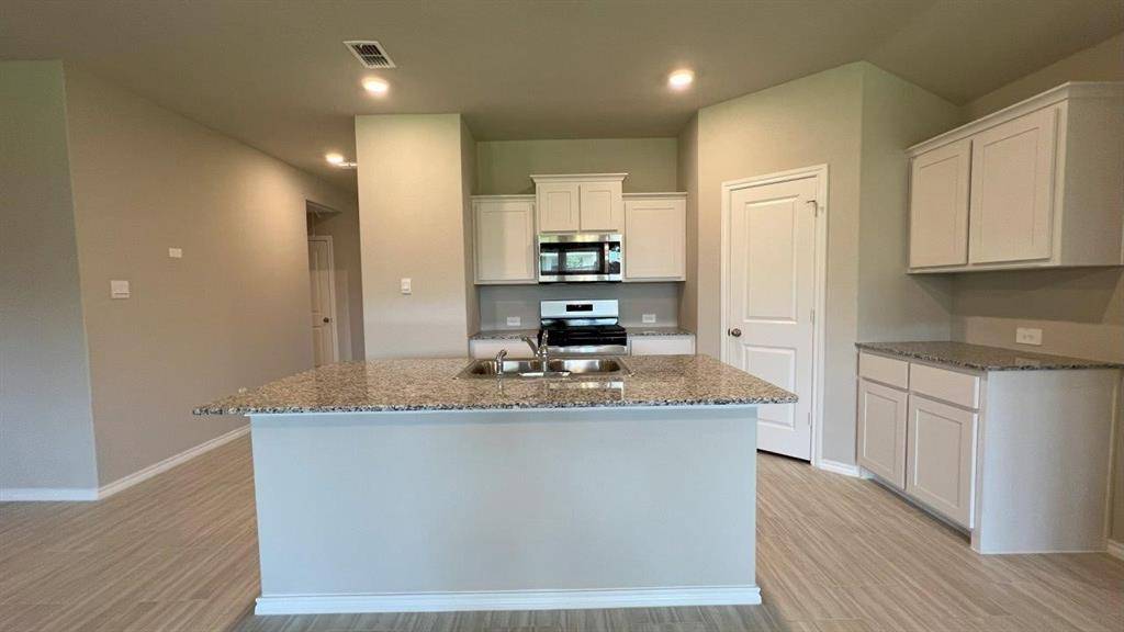 Fort Worth, TX 76131,8409 HOLLYMEAD Lane