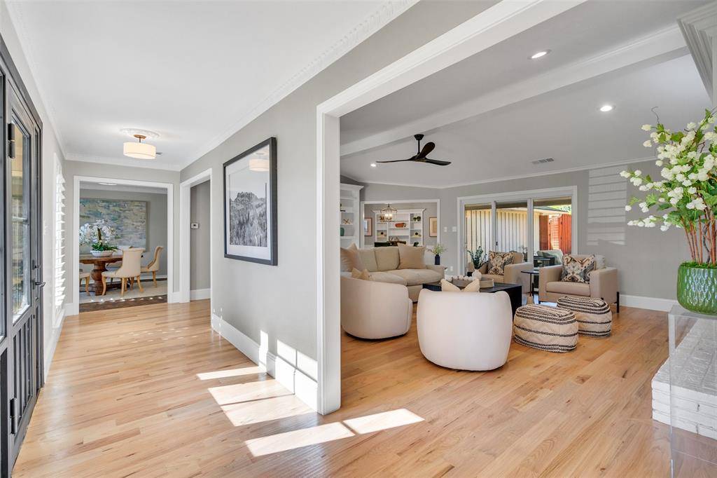 Dallas, TX 75214,6129 Glennox Lane