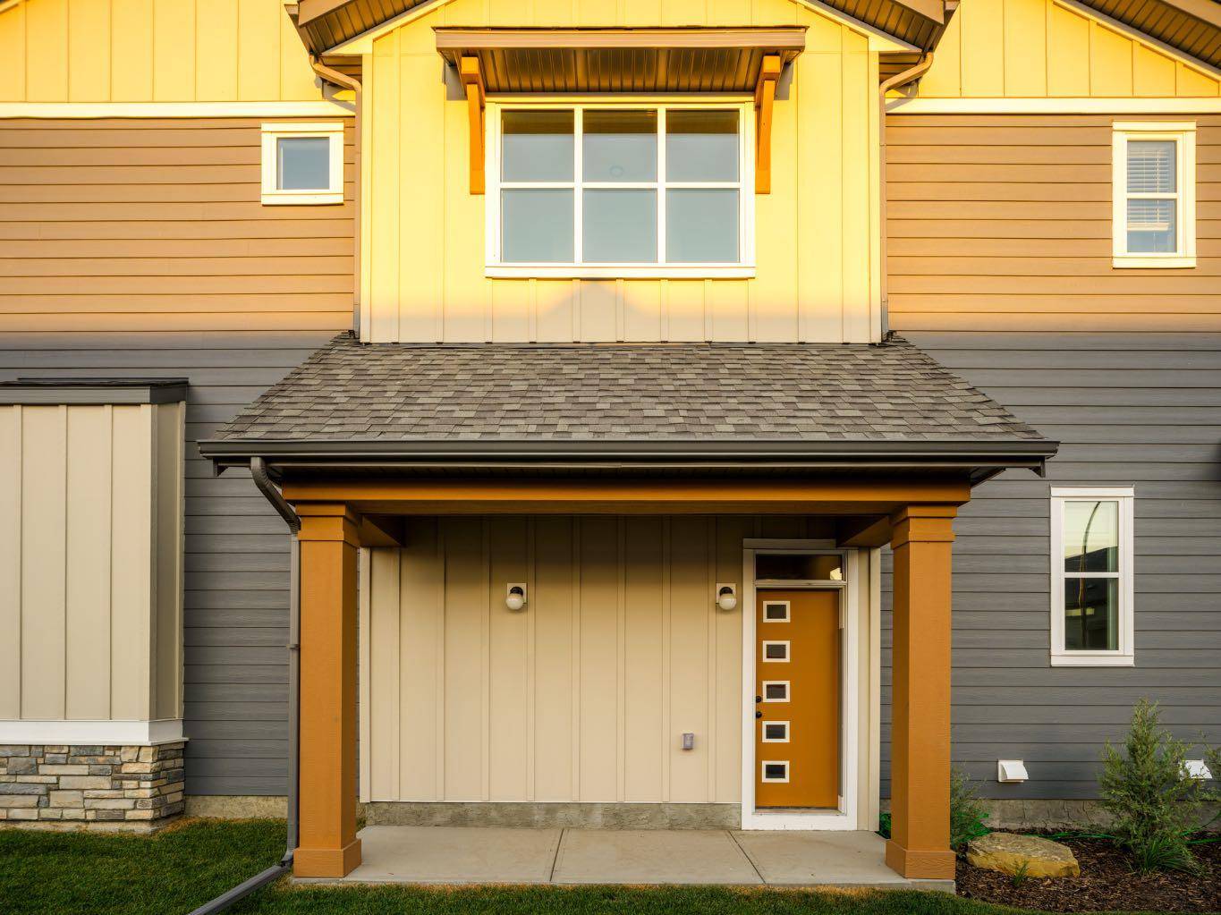 Calgary, AB T2X 0G7,80 Creekside PATH SW