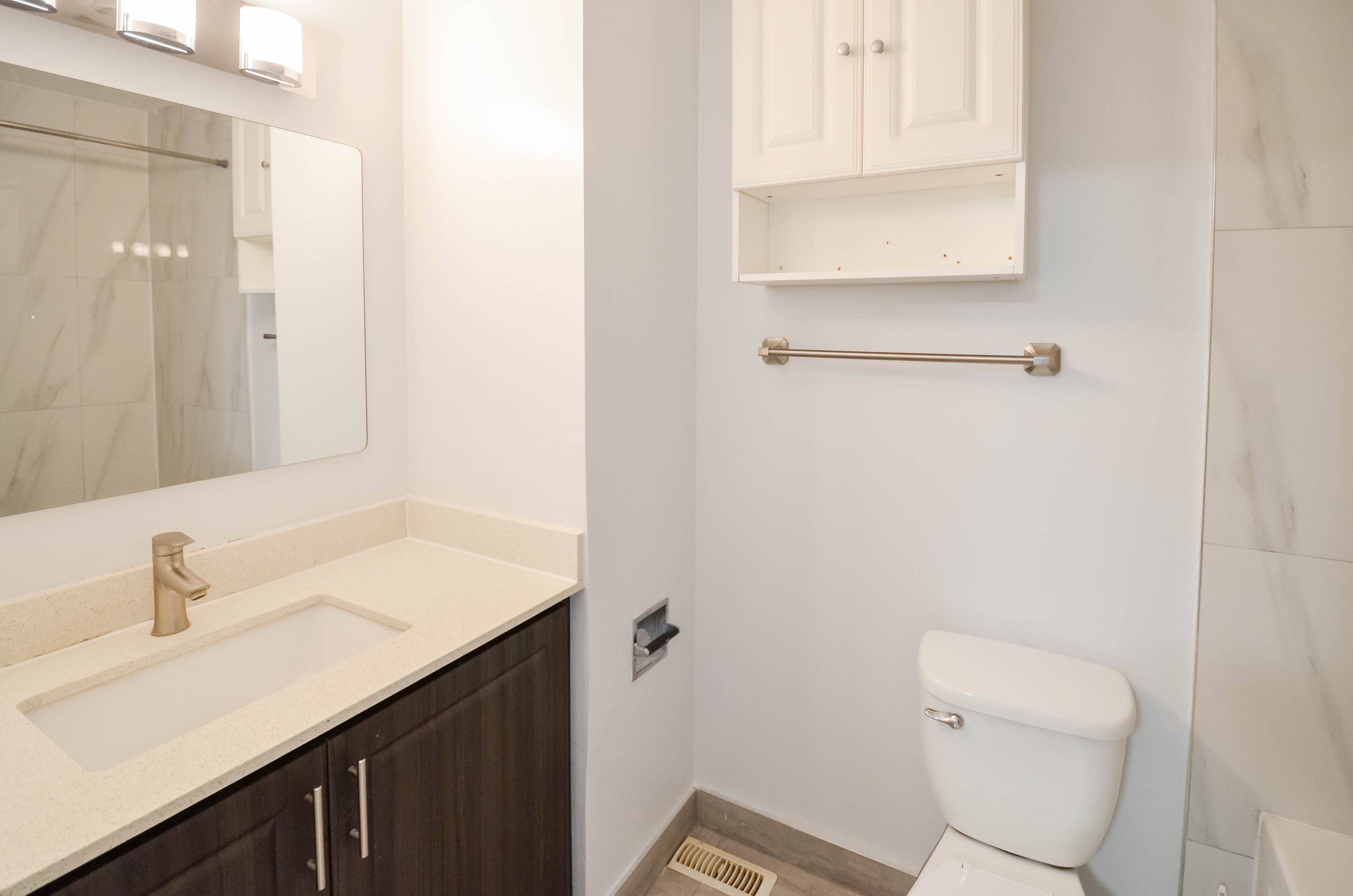 Toronto E05, ON M1T 3S5,30 Chichester PL #64