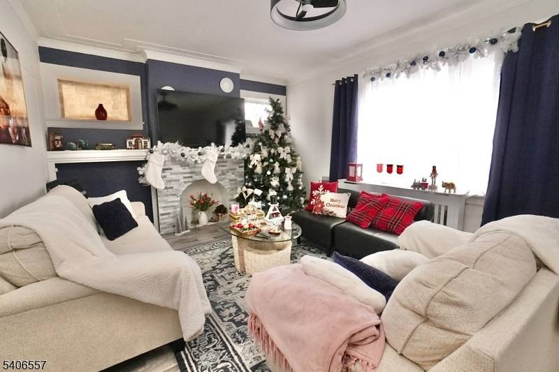 Newark City, NJ 07104,99 Grafton Ave