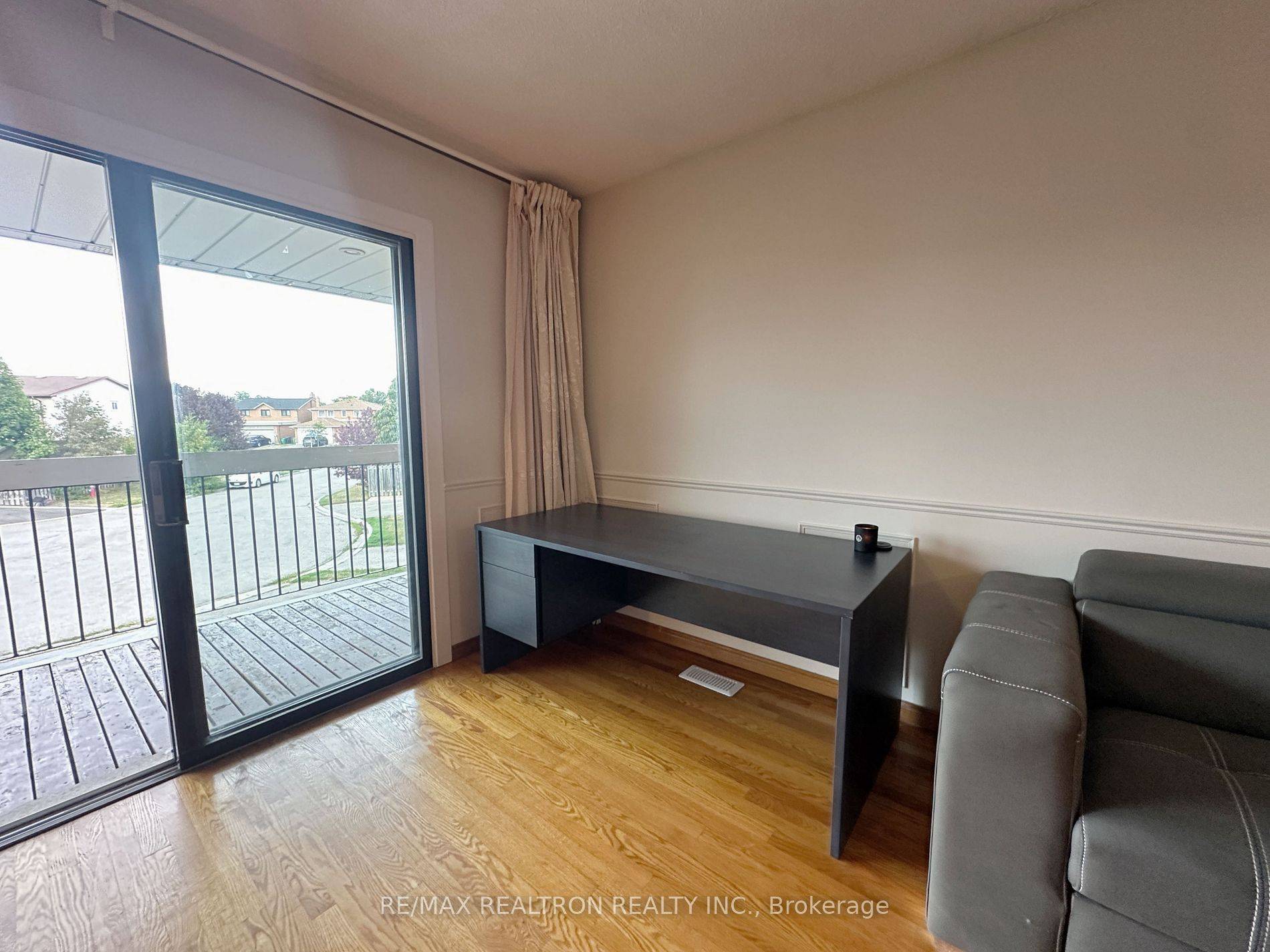 Mississauga, ON L5C 3L9,928 Knollwood CT