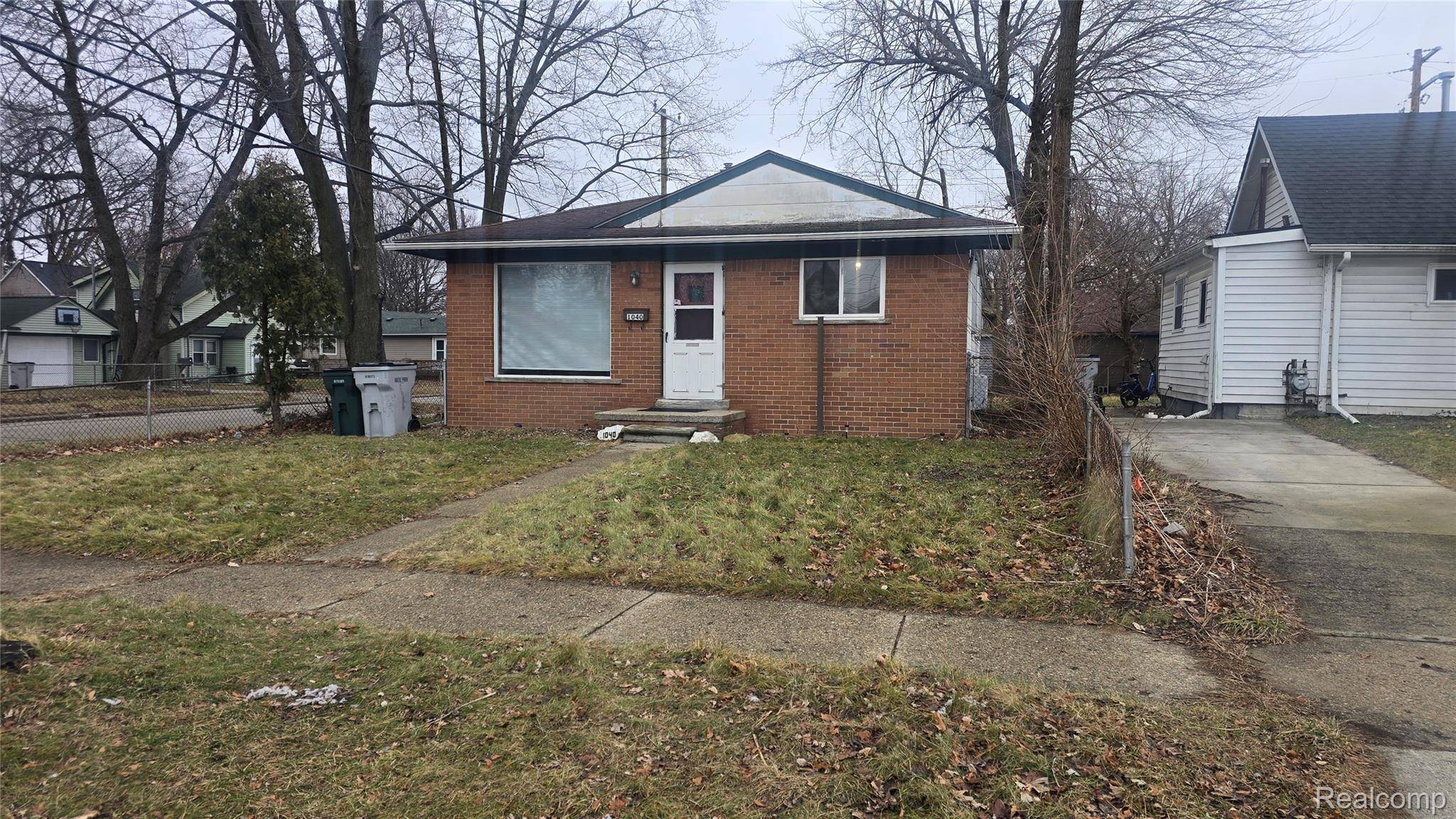 Hazel Park, MI 48030,1040 E Bernhard AVE