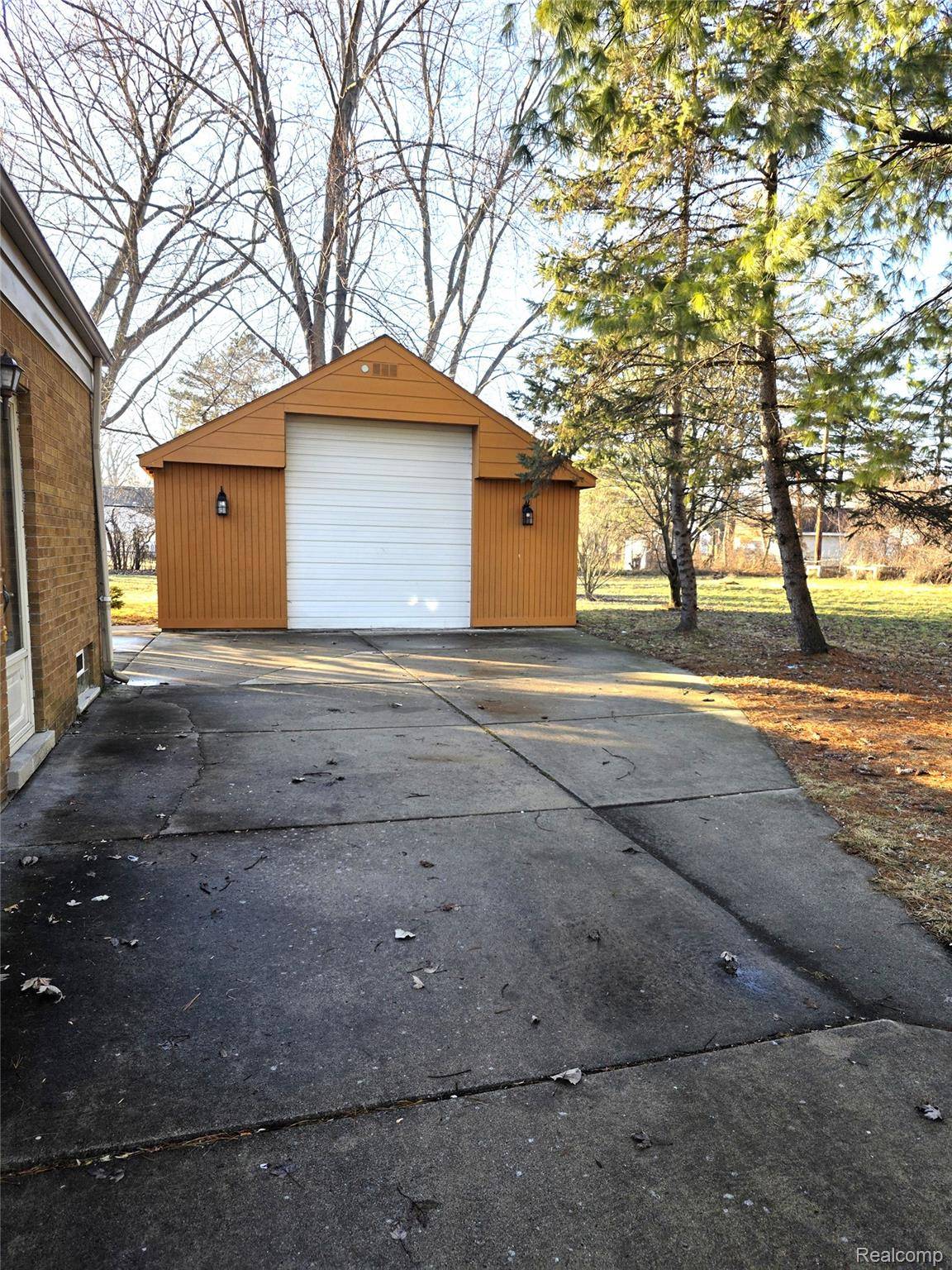 Livonia, MI 48154,15565 Inkster RD