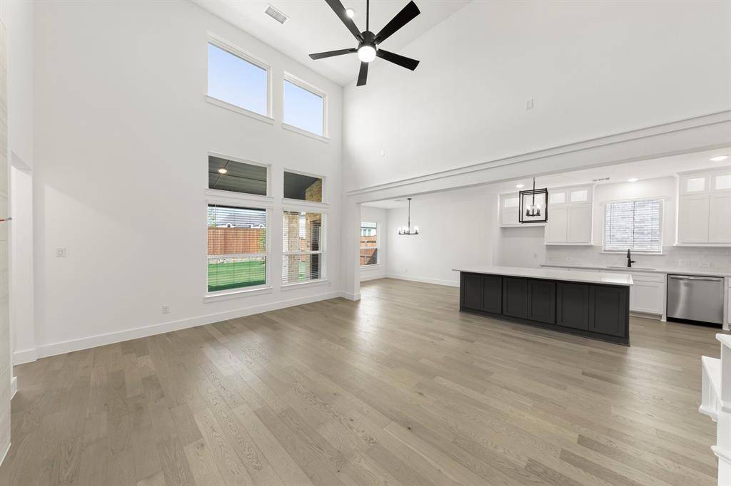 Celina, TX 75009,5701 Burford Lane