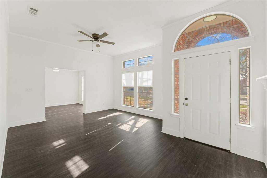 Grand Prairie, TX 75052,2912 Olympia Drive