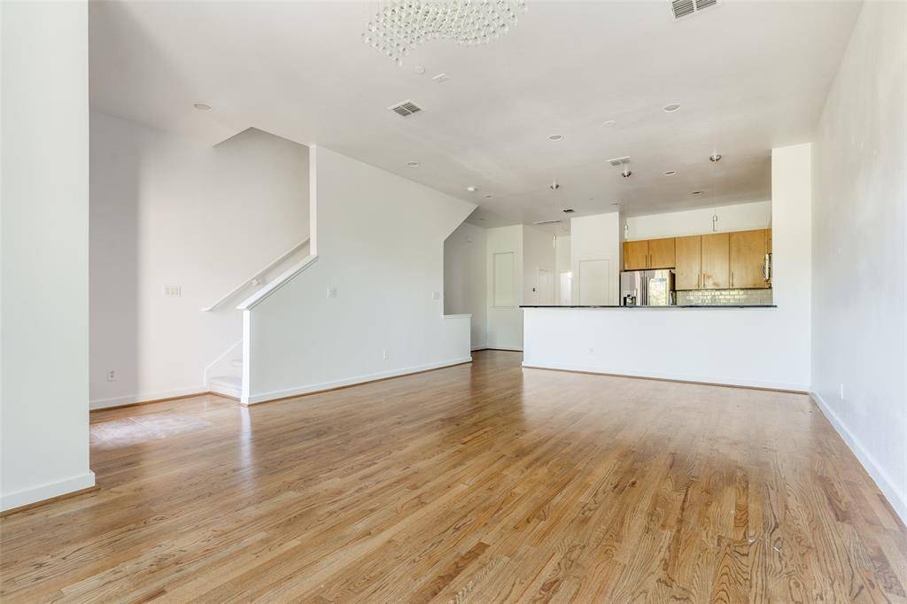 Dallas, TX 75219,3800 Holland Avenue #5