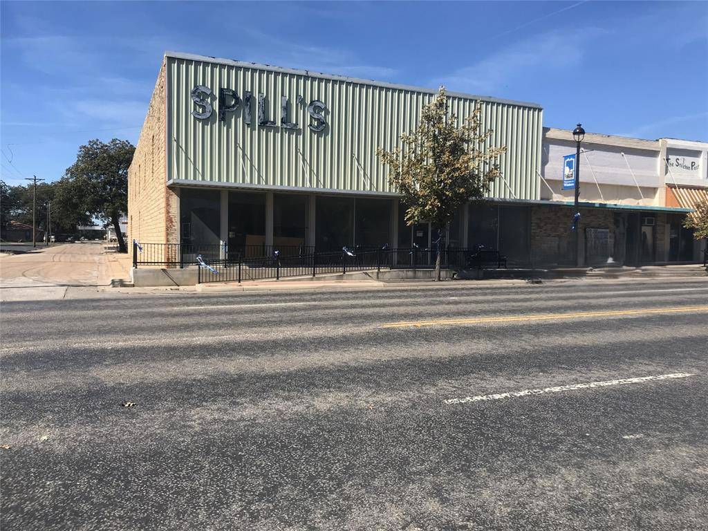 Winters, TX 79567,135 S Main Street