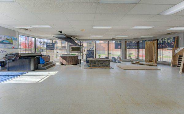 Kitchener, ON N2H 4S9,40 Lancaster ST W