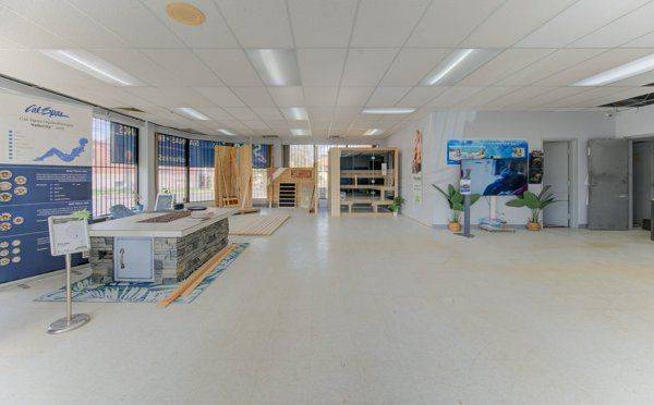 Kitchener, ON N2H 4S9,40 Lancaster ST W