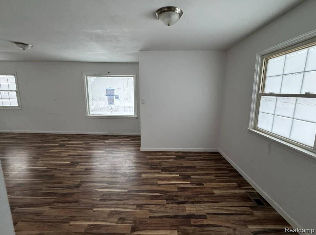 Burton, MI 48529,2099 Brady AVE