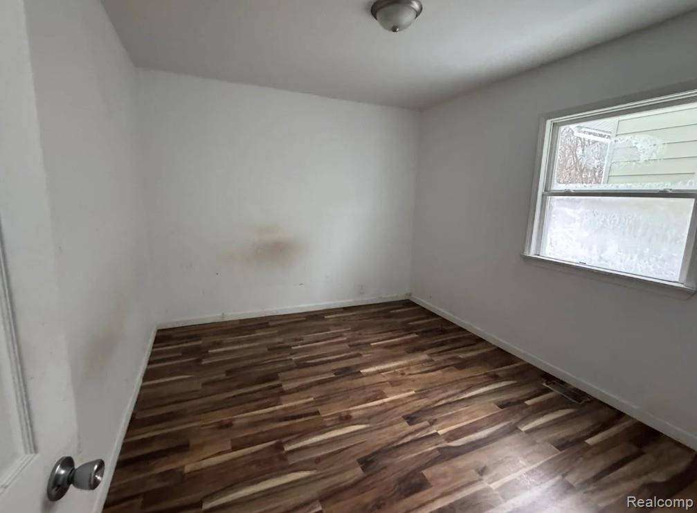 Burton, MI 48529,2099 Brady AVE