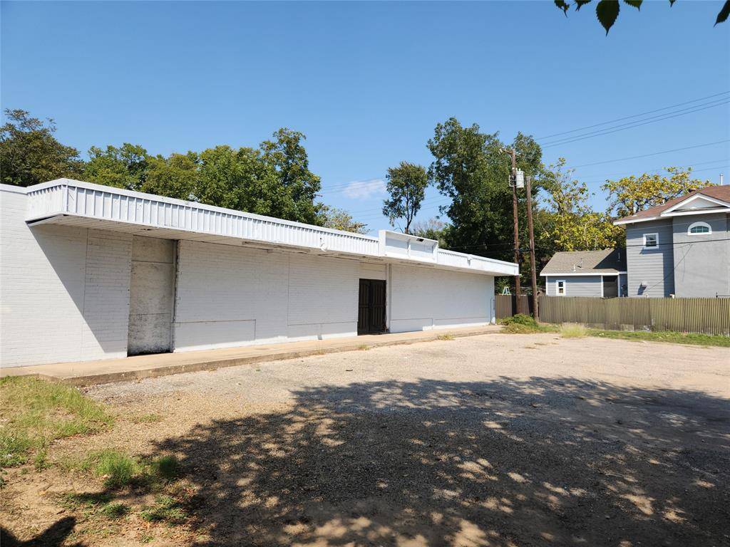 Dallas, TX 75215,4118 Colonial Avenue