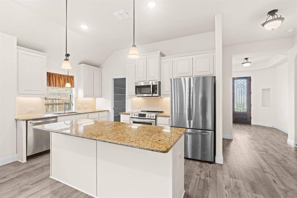 Waxahachie, TX 75165,190 Half Moon Drive