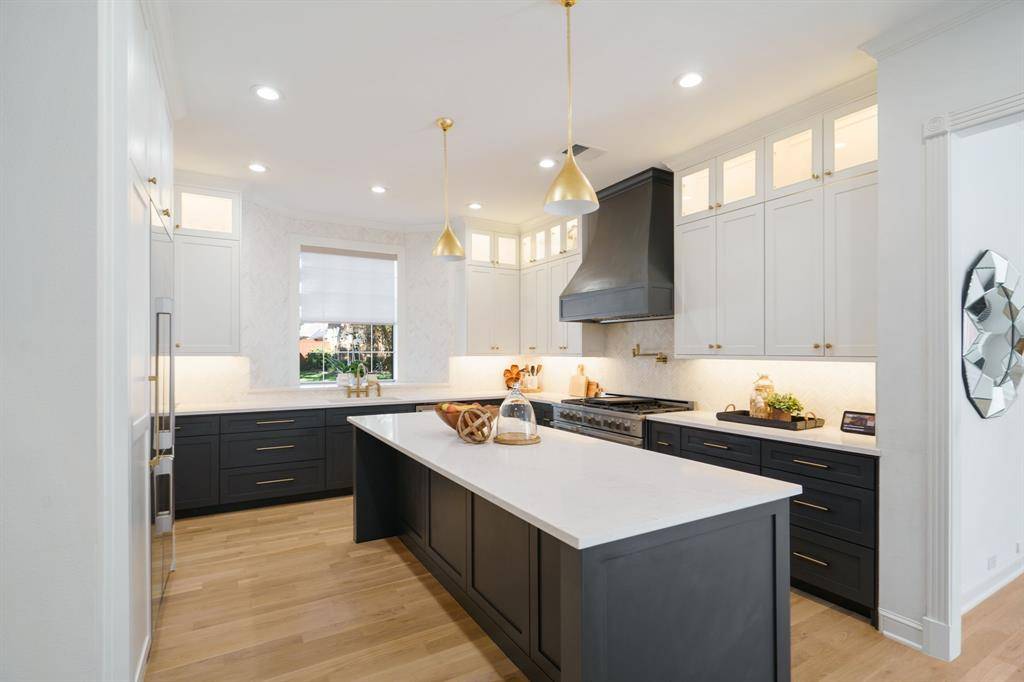 Plano, TX 75024,7012 Ivory Court