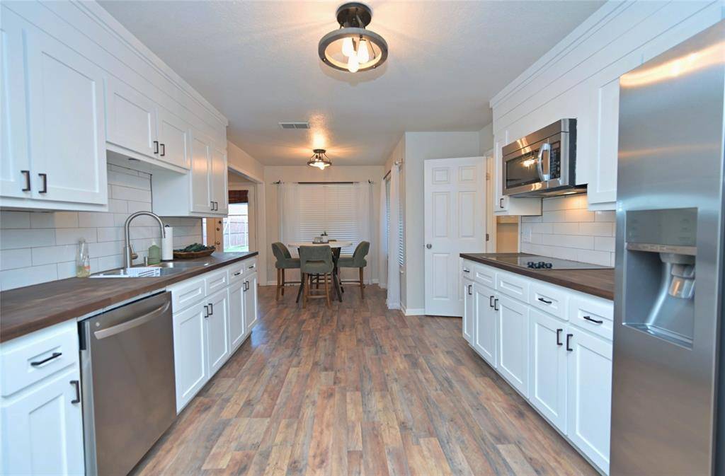 De Cordova, TX 76049,3701 Nocona Drive