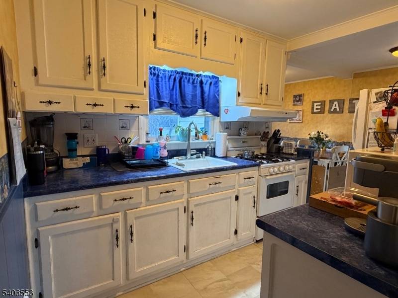 North Plainfield Boro, NJ 07060,202 Glenside Pl