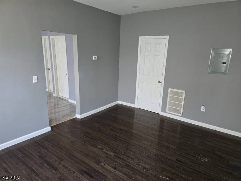 Newark City, NJ 07112,53 Aldine St