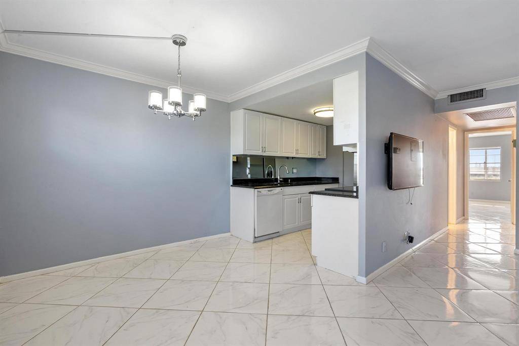 Boca Raton, FL 33434,4036 Cornwall B #4036