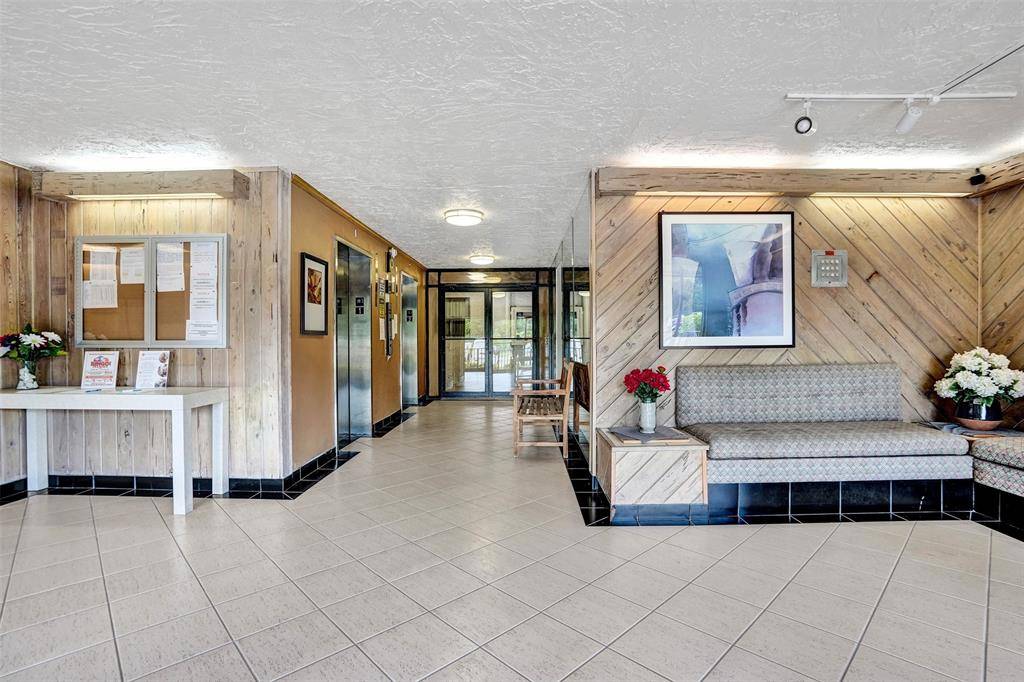 Lauderhill, FL 33319,5900 NW 44th St #505