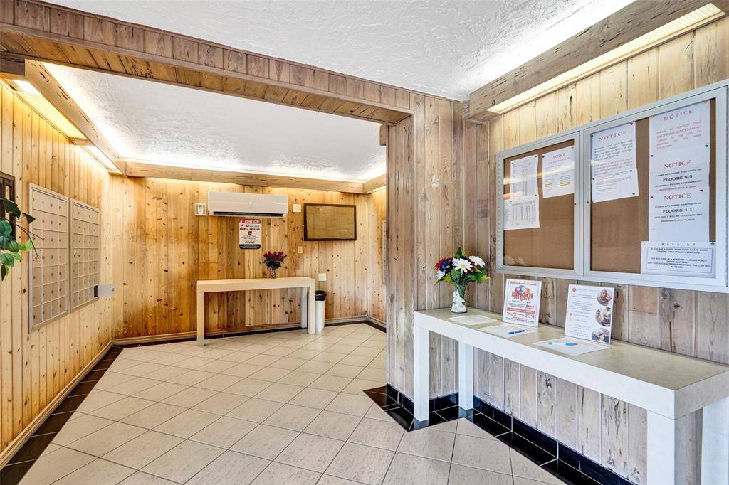 Lauderhill, FL 33319,5900 NW 44th St #505