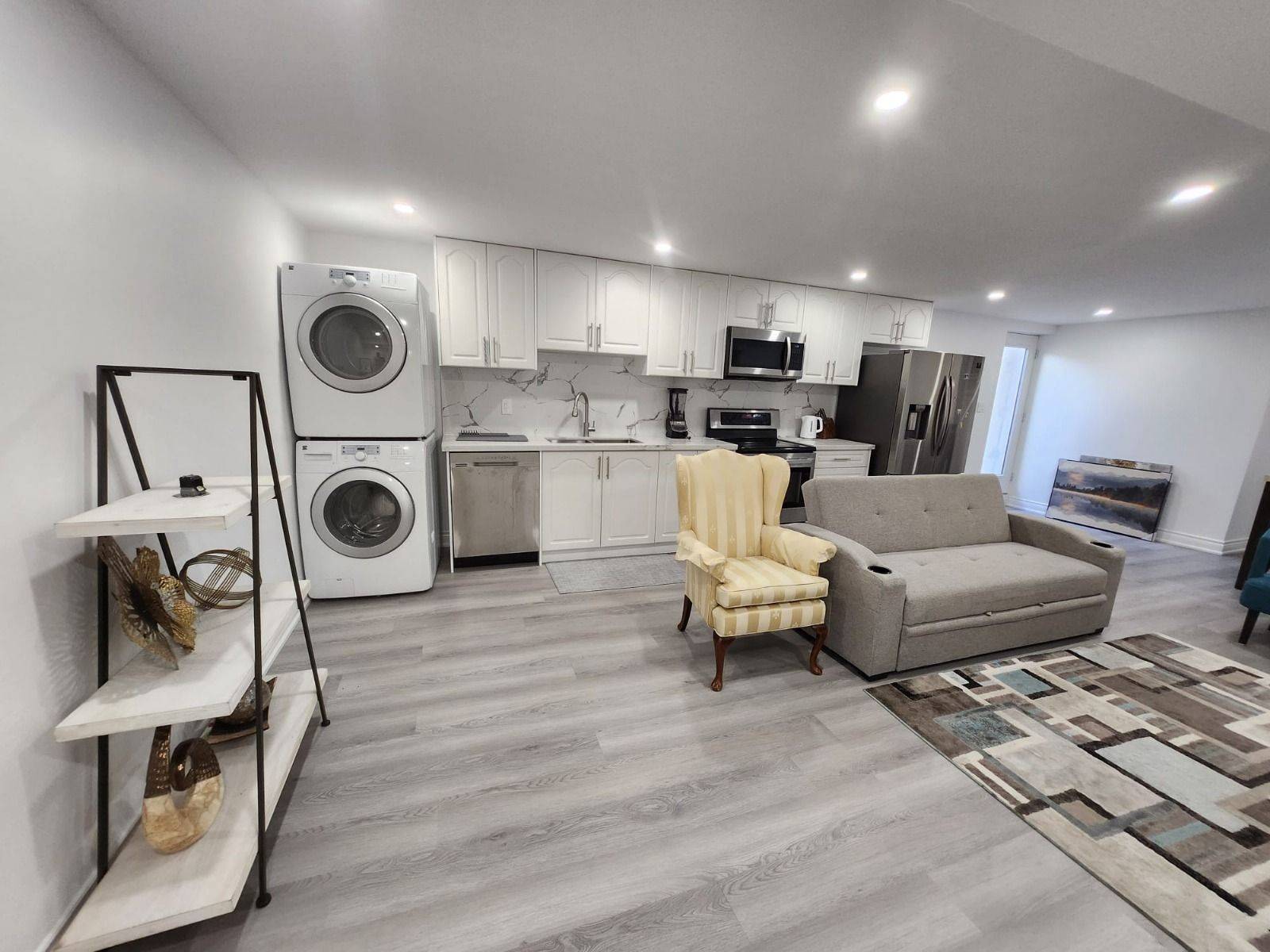 Springwater, ON L9X 0S8,174 Trail BLVD