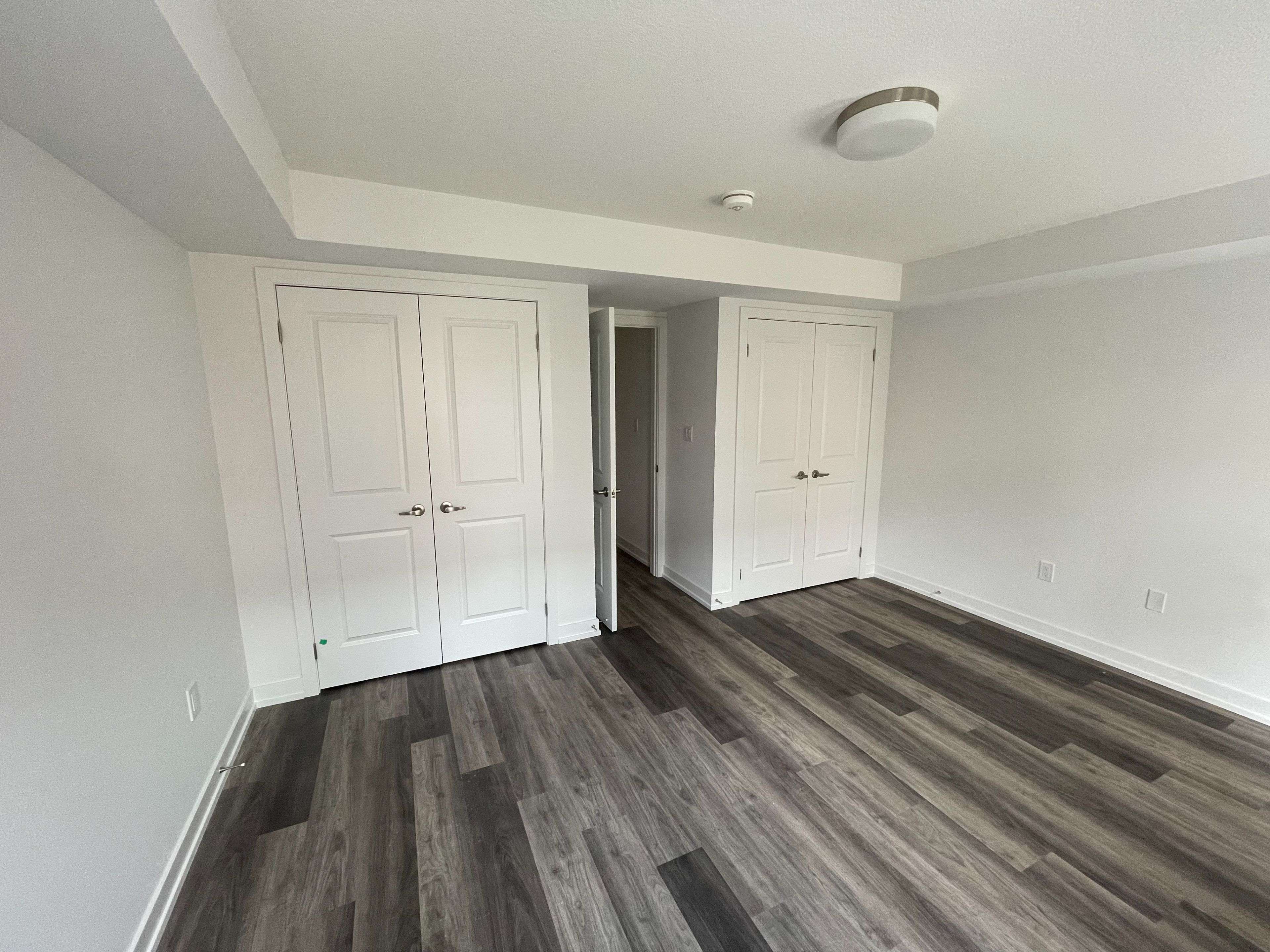 Kitchener, ON N2R 0R9,205 West Oak TRL #29