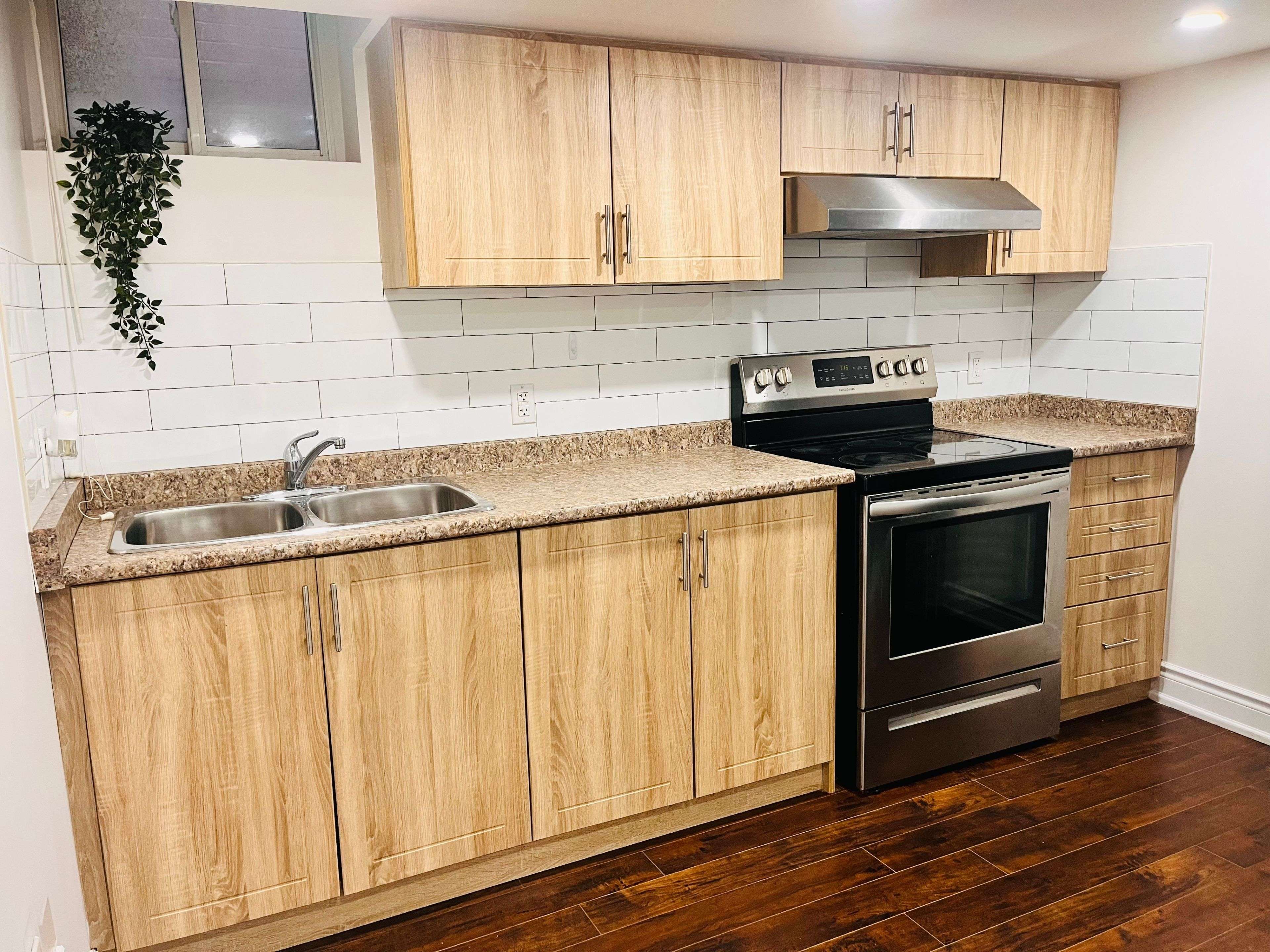 Mississauga, ON L5M 0L3,5151 Nestling GRV #Basement