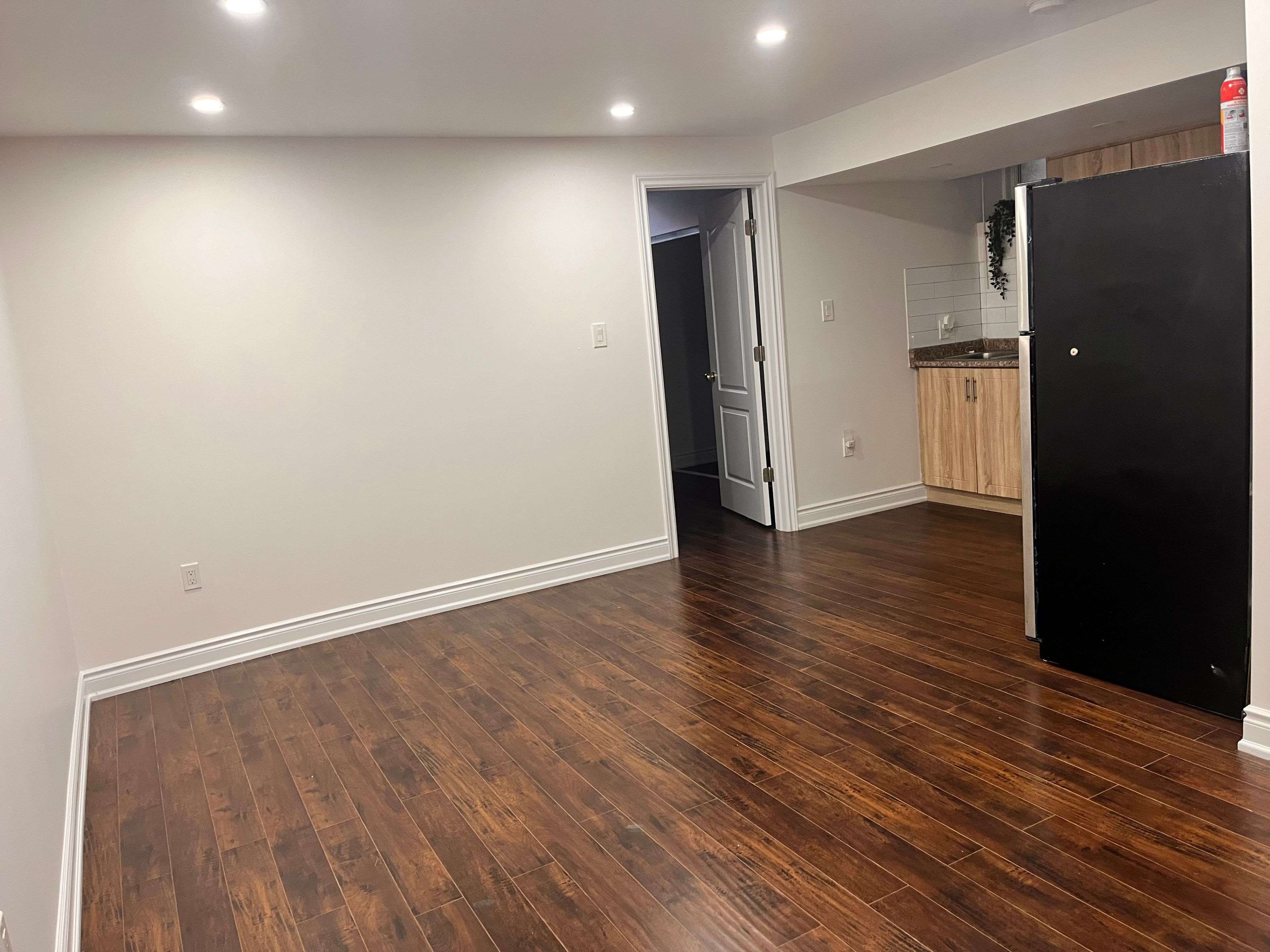 Mississauga, ON L5M 0L3,5151 Nestling GRV #Basement