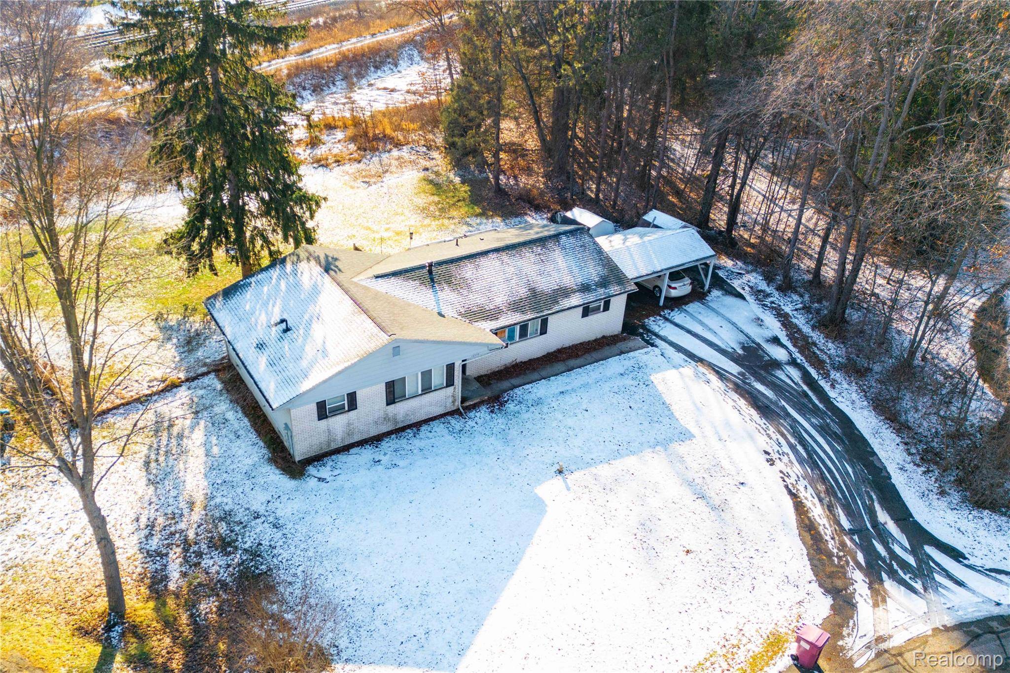 Perry, MI 48872,12579 Spruce LN