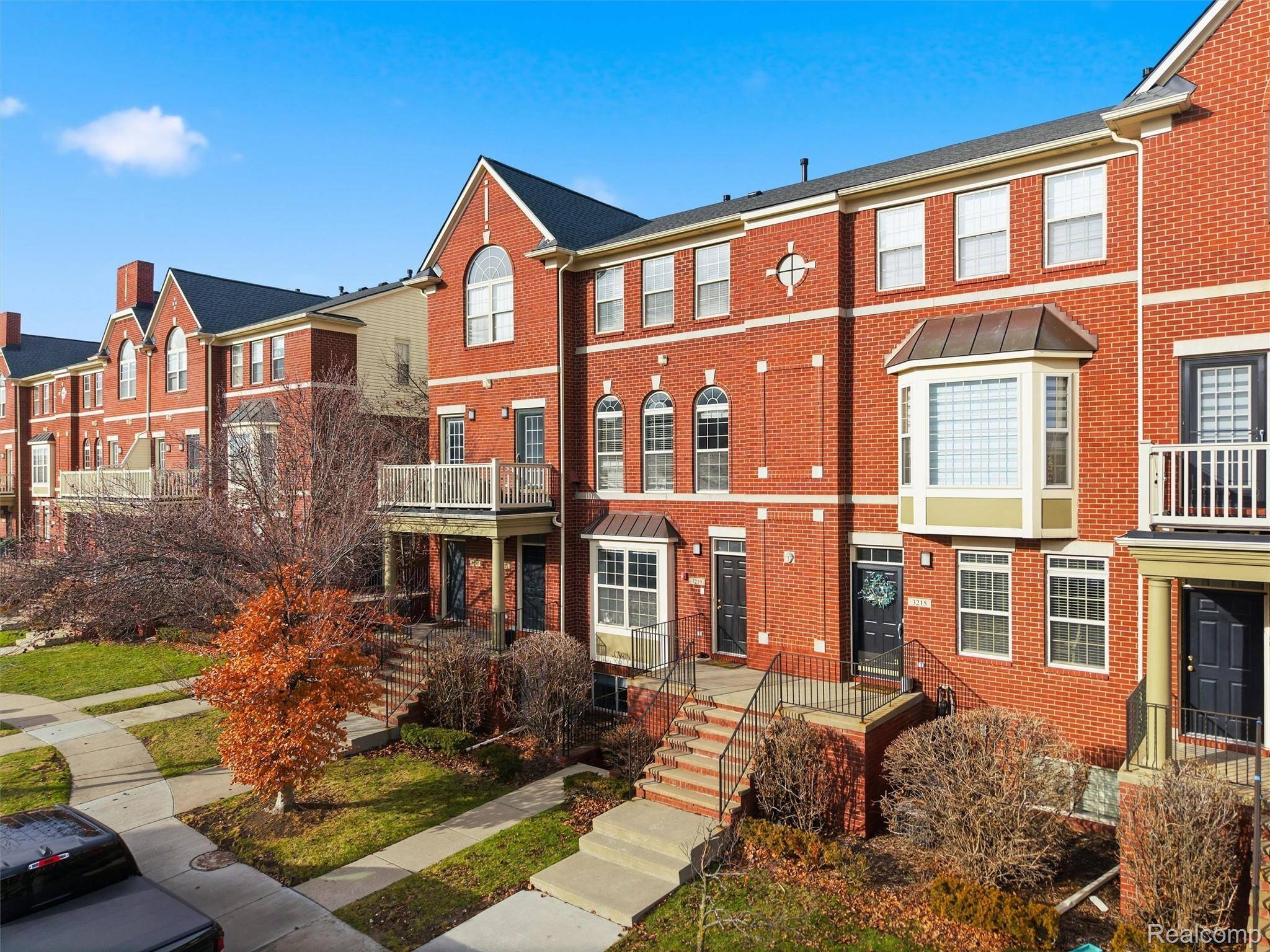 Troy, MI 48084,3227 Camden DR