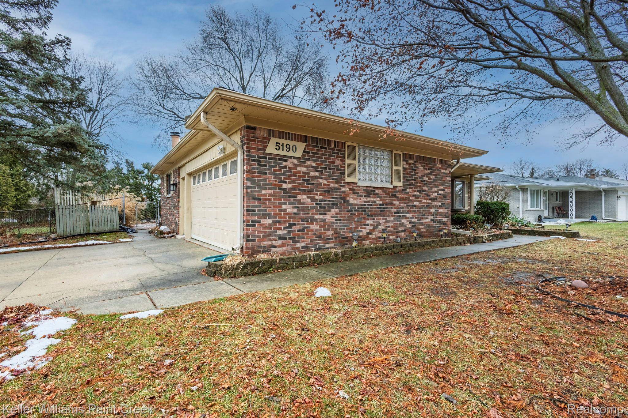 Troy, MI 48085,5190 Babbit DR