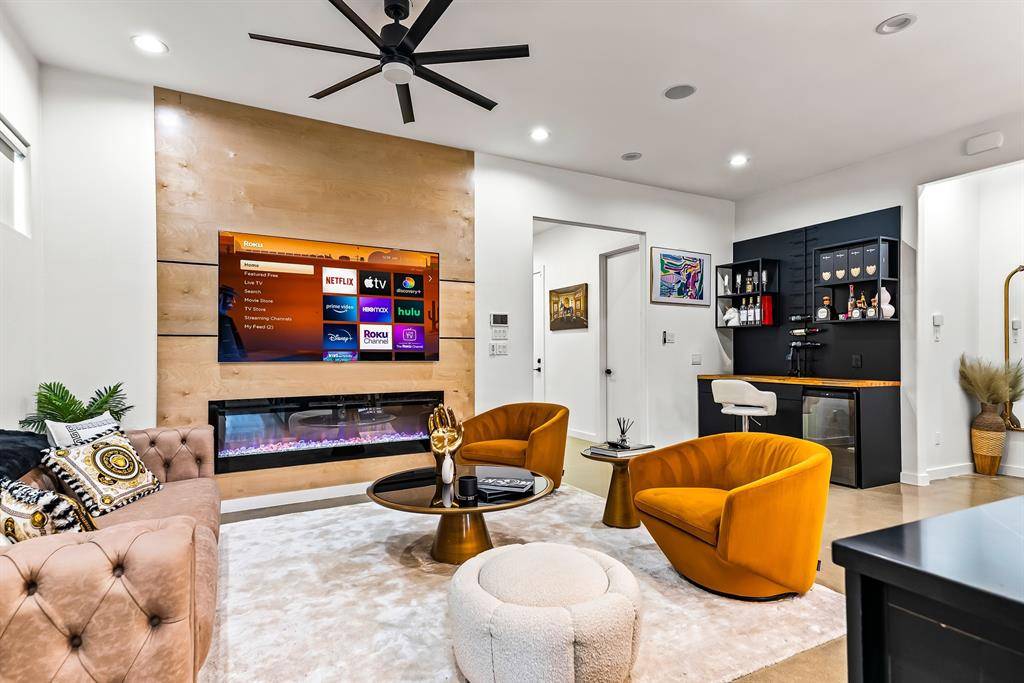 Dallas, TX 75203,1211 Bonnie View Road