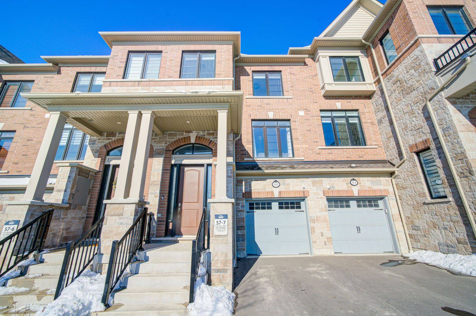 Whitby, ON L1P 0L7,46 Elkington CRES