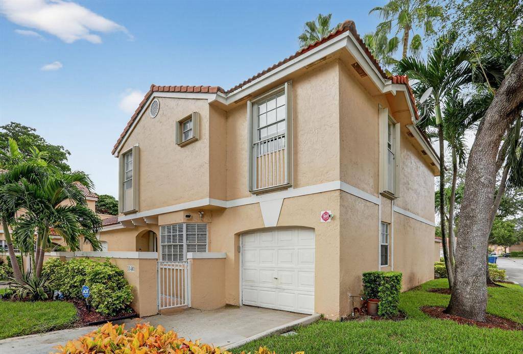 Coral Springs, FL 33071,11461 Lakeview Dr #8