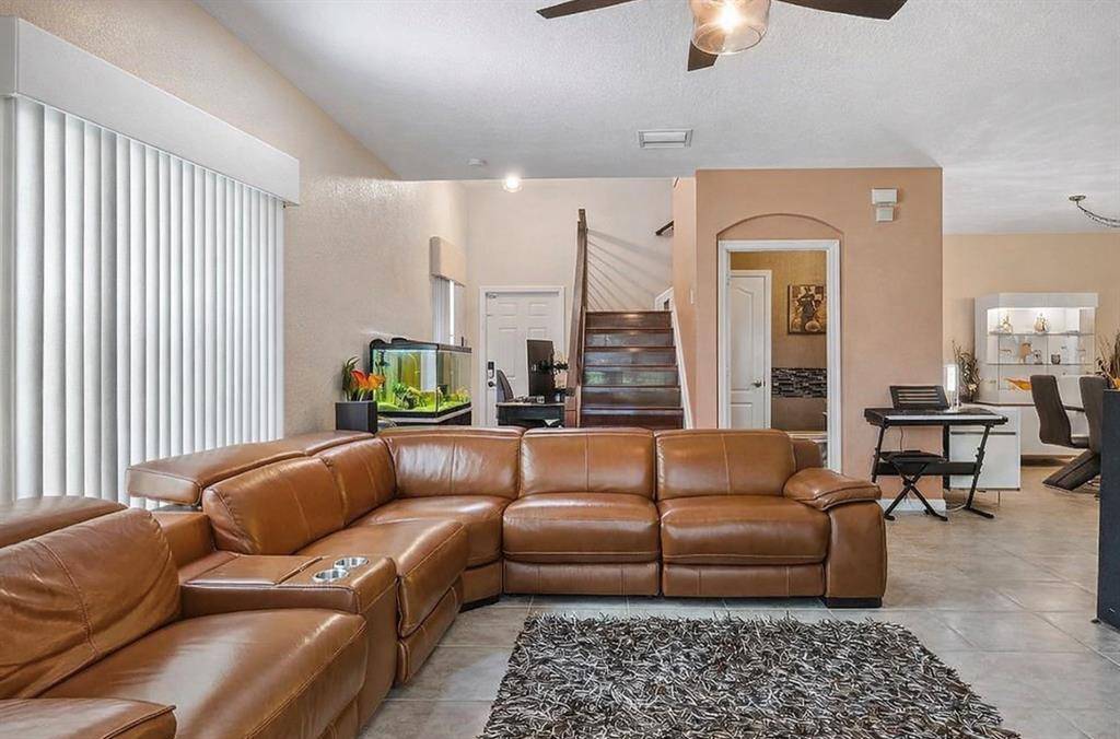 Greenacres, FL 33463,4208 Cohune Palm Ct