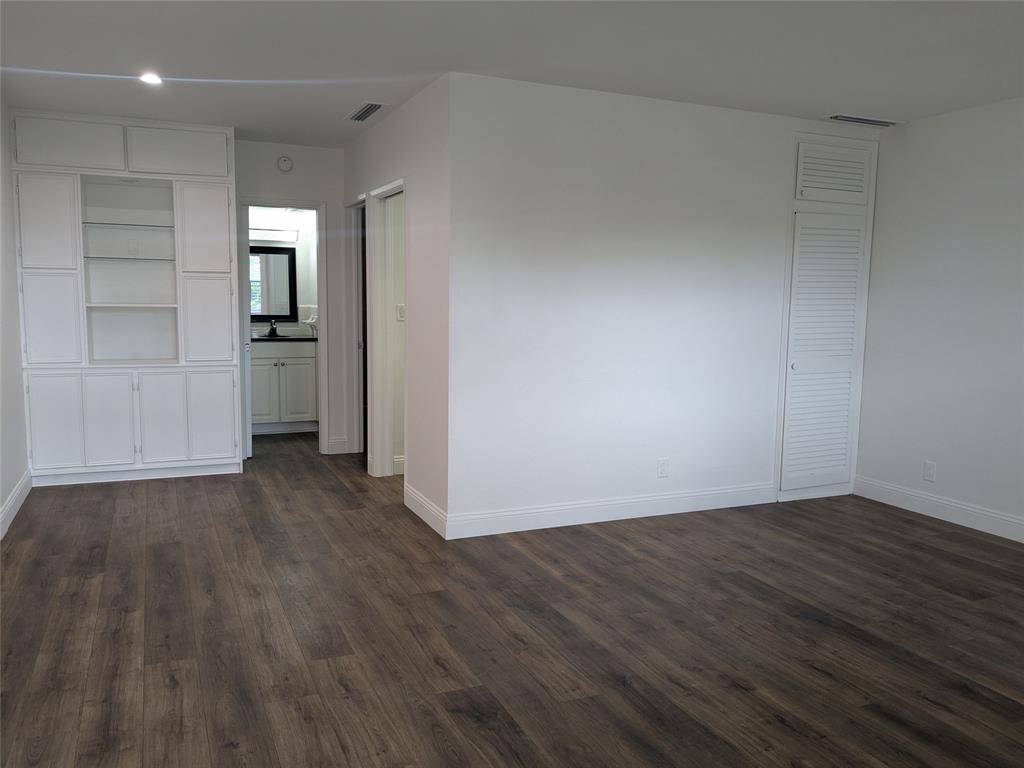 Fort Lauderdale, FL 33304,815 Middle River Dr #215